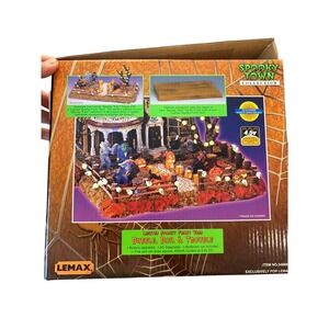 Lemax Spooky Town "Bubble, Boil, And Trouble" Lighted Front Yard, Retired